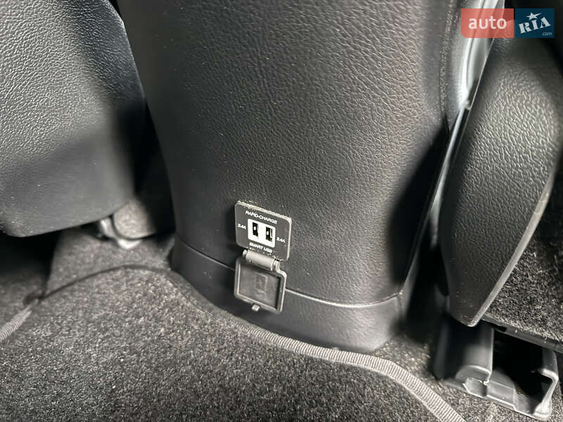 Позашляховик / Кросовер Toyota C-HR 2021 в Києві фото 25 Позашляховик / Кросовер Toyota C-HR 2021 в Києві