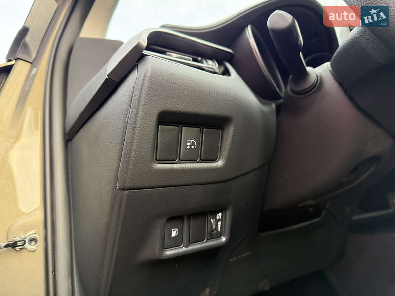 Позашляховик / Кросовер Toyota C-HR 2021 в Києві фото 31 Позашляховик / Кросовер Toyota C-HR 2021 в Києві