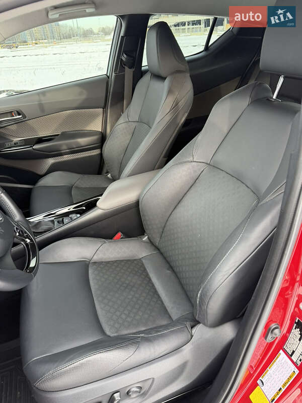 Внедорожник / Кроссовер Toyota C-HR 2020 в Львове