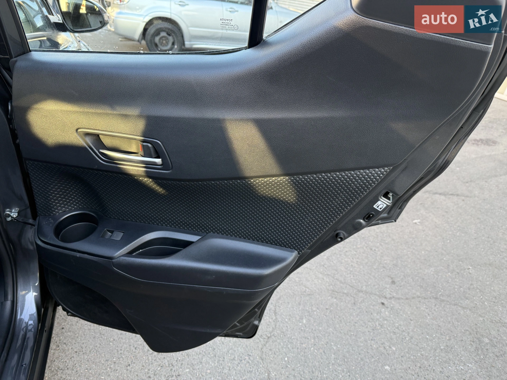 2020 Toyota C-HR - мініатюра 17
