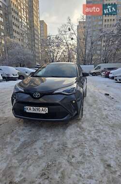 Внедорожник / Кроссовер Toyota C-HR 2020 в Киеве