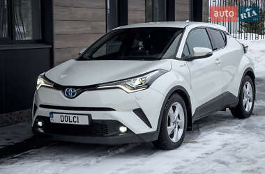 Внедорожник / Кроссовер Toyota C-HR 2018 в Киеве