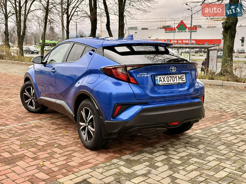 Внедорожник / Кроссовер Toyota C-HR 2020 в Харькове