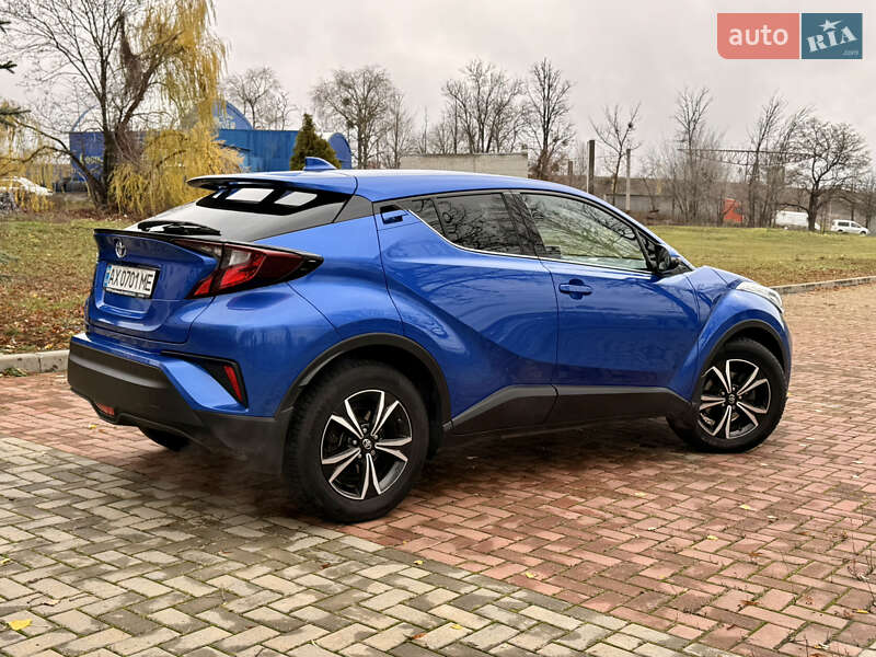 Внедорожник / Кроссовер Toyota C-HR 2020 в Харькове