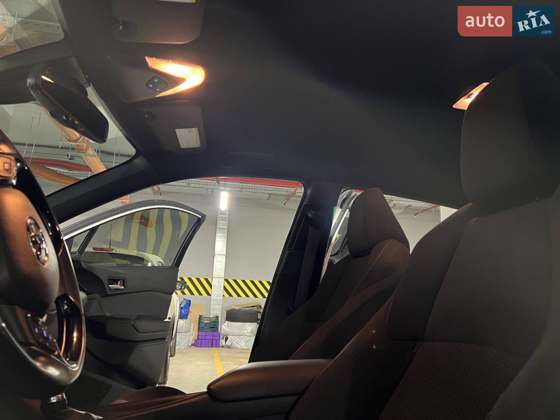 2017 Toyota C-HR - мініатюра 14