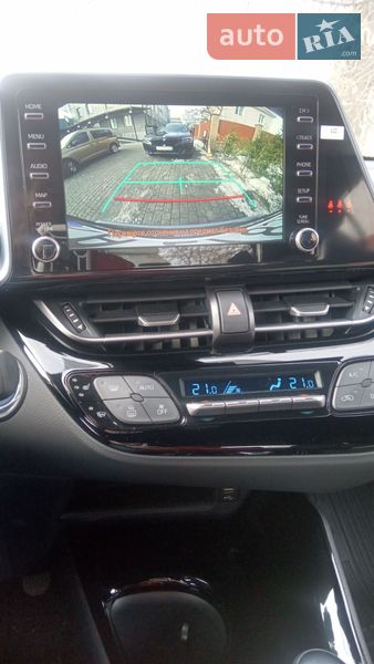 Внедорожник / Кроссовер Toyota C-HR 2021 в Киеве