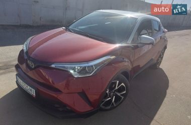Позашляховик / Кросовер Toyota C-HR 2018 в Києві