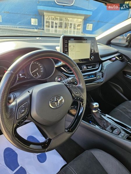 Внедорожник / Кроссовер Toyota C-HR 2021 в Харькове