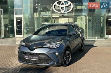 Внедорожник / Кроссовер Toyota C-HR 2019 в Киеве