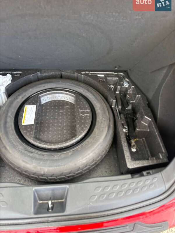 Внедорожник / Кроссовер Toyota C-HR 2021 в Киеве