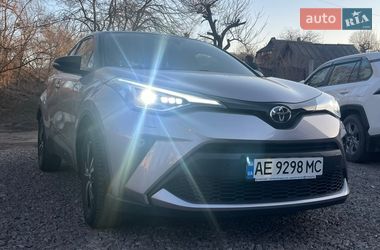 Позашляховик / Кросовер Toyota C-HR 2019 в Києві