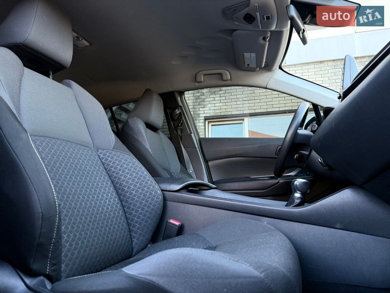 Внедорожник / Кроссовер Toyota C-HR 2020 в Харькове фото 24 Внедорожник / Кроссовер Toyota C-HR 2020 в Харькове