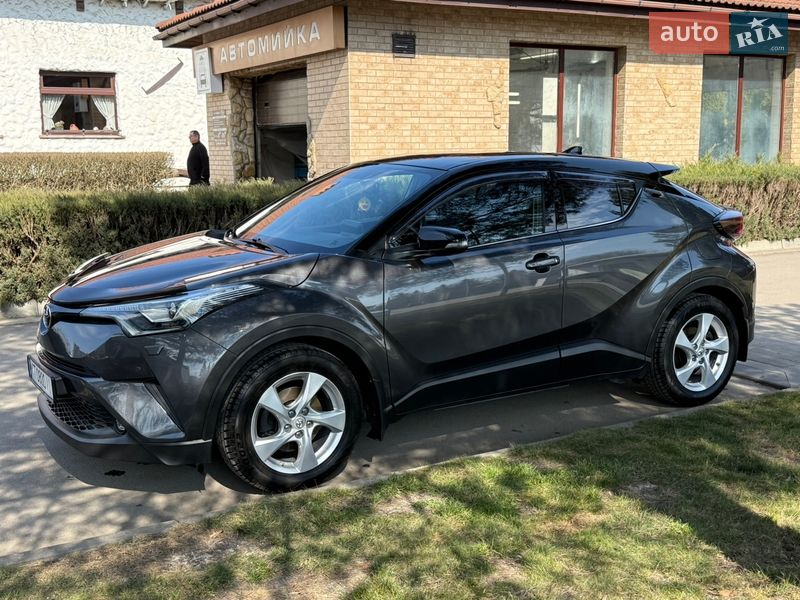 Внедорожник / Кроссовер Toyota C-HR 2018 в Ивано-Франковске