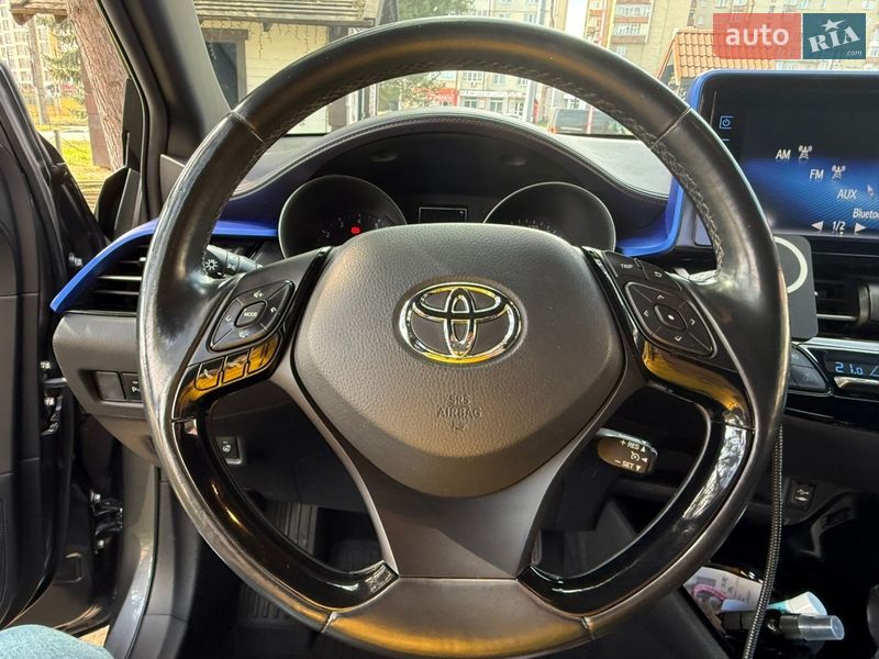 Внедорожник / Кроссовер Toyota C-HR 2018 в Ивано-Франковске