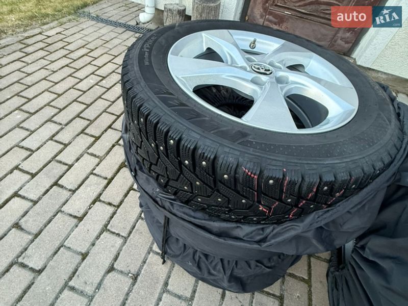 Внедорожник / Кроссовер Toyota C-HR 2017 в Киеве