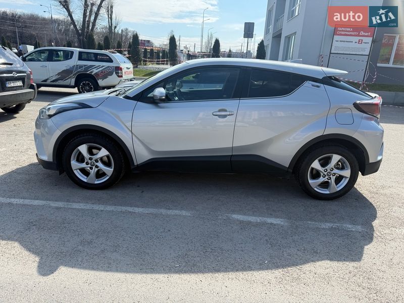 Внедорожник / Кроссовер Toyota C-HR 2018 в Днепре