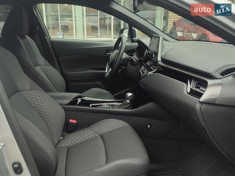 Внедорожник / Кроссовер Toyota C-HR 2023 в Киеве