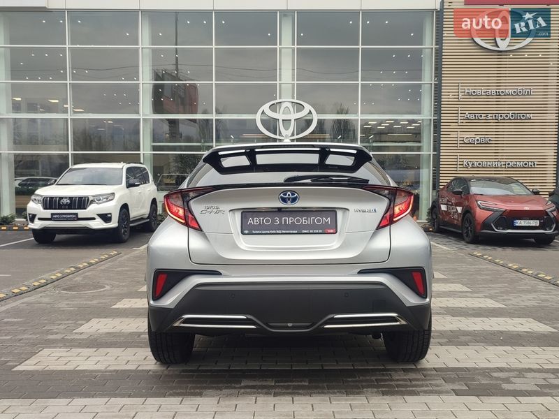 Внедорожник / Кроссовер Toyota C-HR 2023 в Киеве