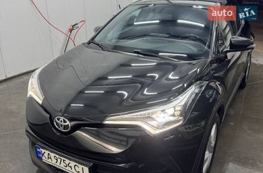 Позашляховик / Кросовер Toyota C-HR 2017 в Новомосковську