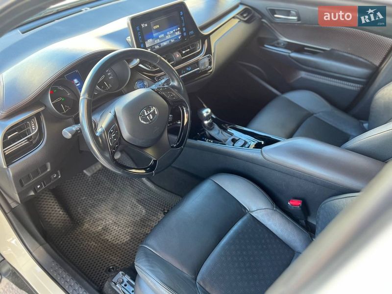 Позашляховик / Кросовер Toyota C-HR 2018 в Одесі