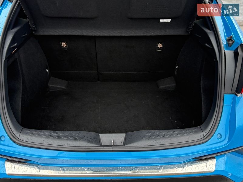 Внедорожник / Кроссовер Toyota C-HR 2019 в Киеве фото 33 Внедорожник / Кроссовер Toyota C-HR 2019 в Киеве