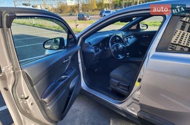 Позашляховик / Кросовер Toyota C-HR 2018 в Києві