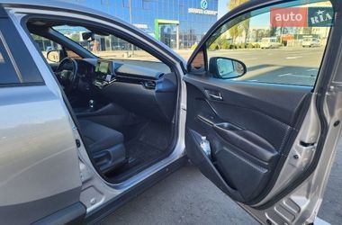 Позашляховик / Кросовер Toyota C-HR 2018 в Києві