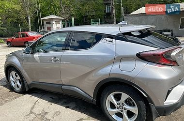 Внедорожник / Кроссовер Toyota C-HR 2018 в Запорожье