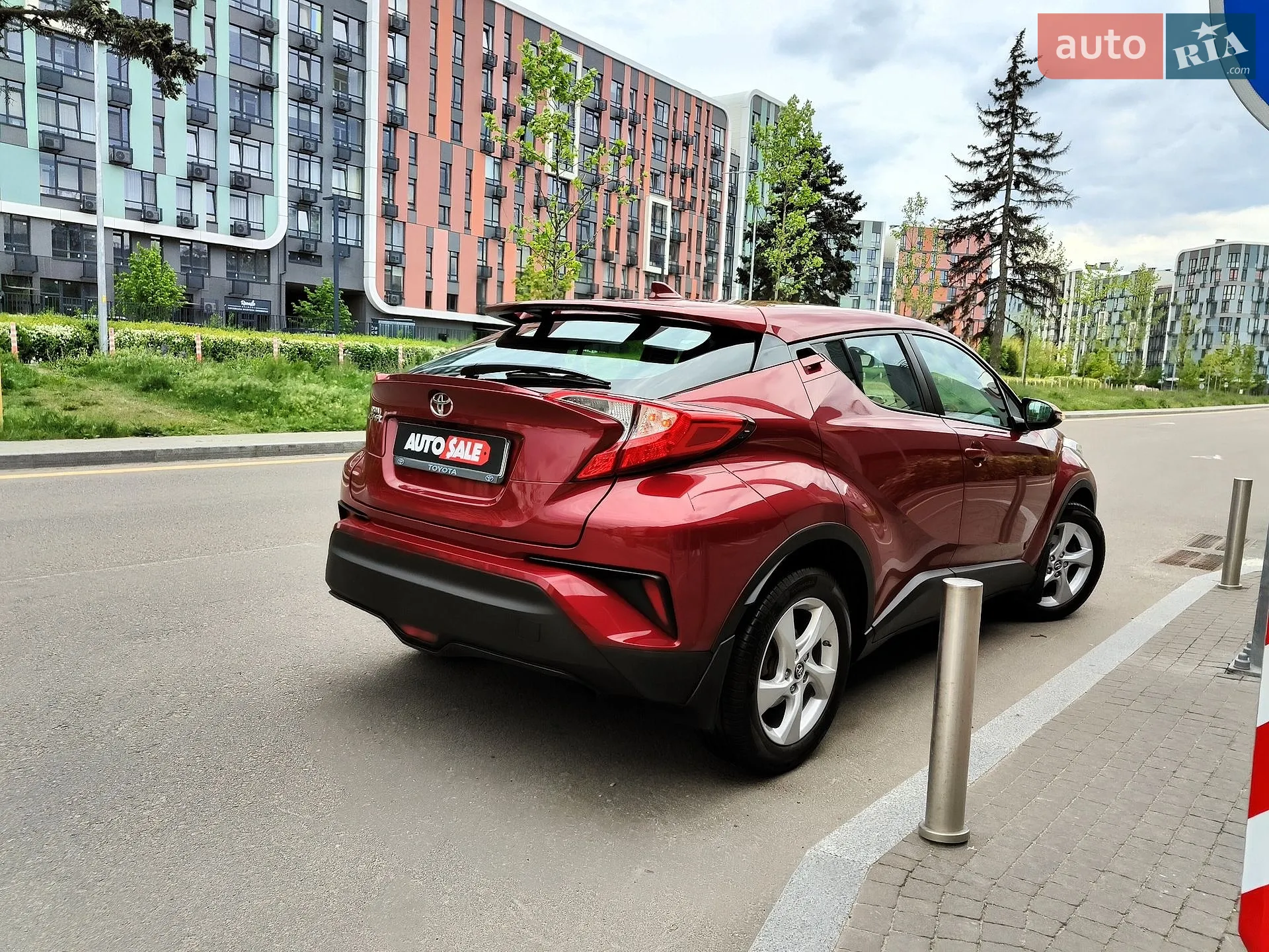 2017 Toyota C-HR - мініатюра 26