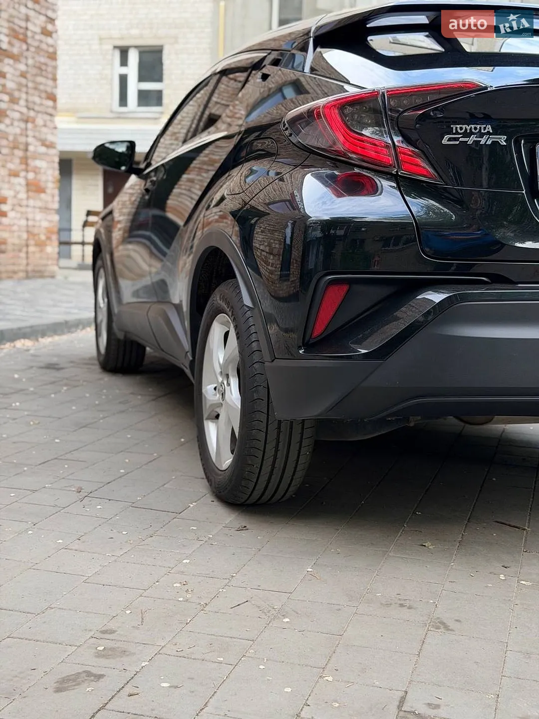 2017 Toyota C-HR - мініатюра 32
