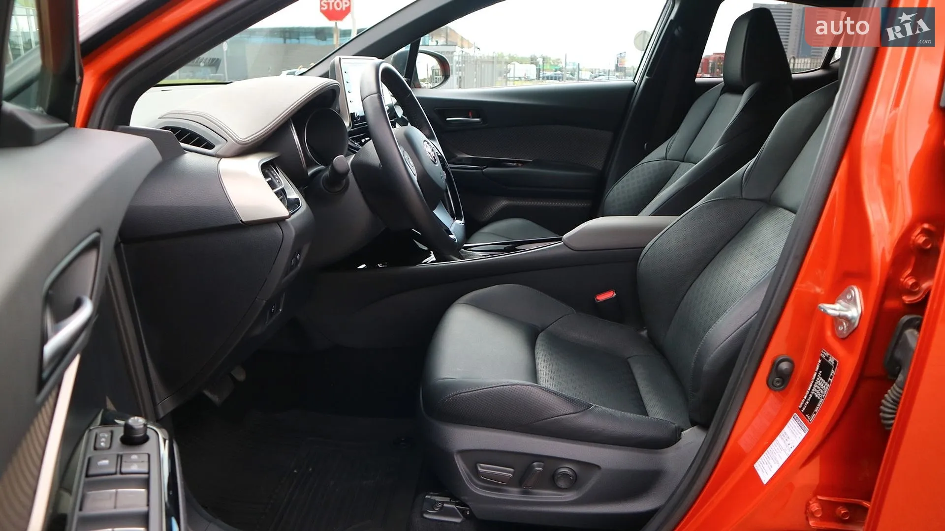 2020 Toyota C-HR - мініатюра 13