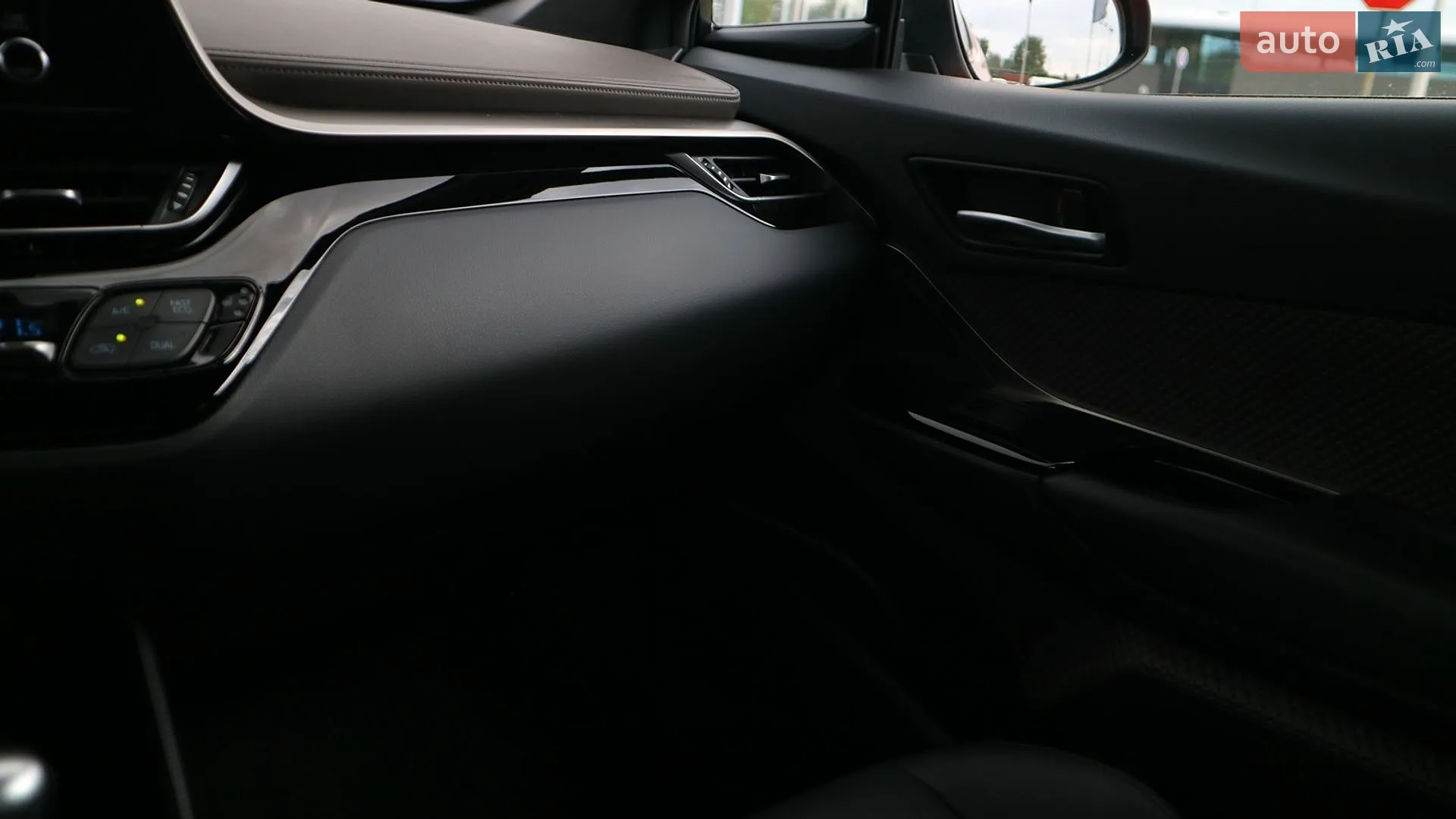 2020 Toyota C-HR - мініатюра 17