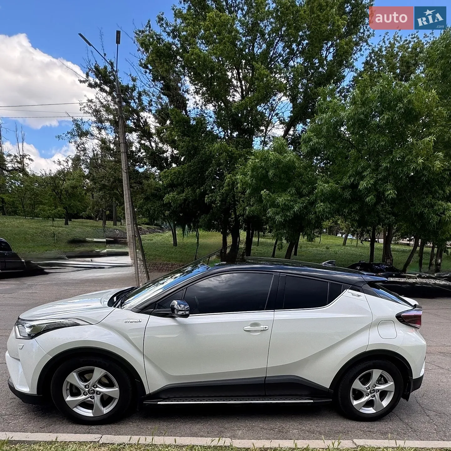 Toyota C-HR 2018 VIN NMTKZ4BXX0R133201 фото оголошення 4 з 17