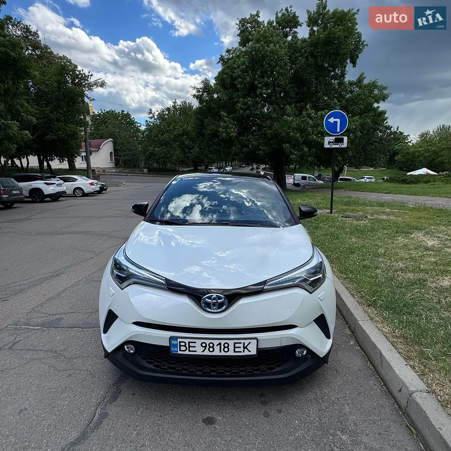 Toyota C-HR 2018 VIN NMTKZ4BXX0R133201 фото оголошення 2 з 17
