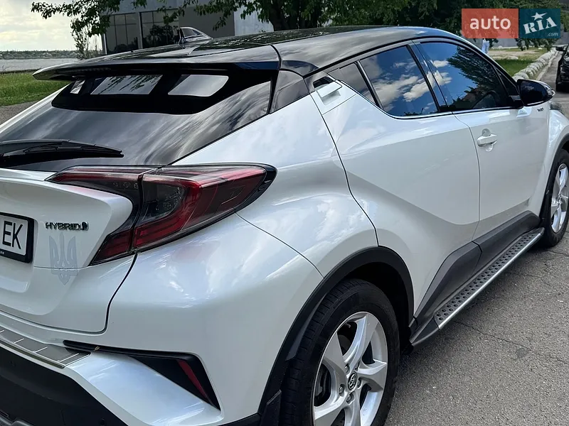 Toyota C-HR 2018 VIN NMTKZ4BXX0R133201 фото оголошення 8 з 45