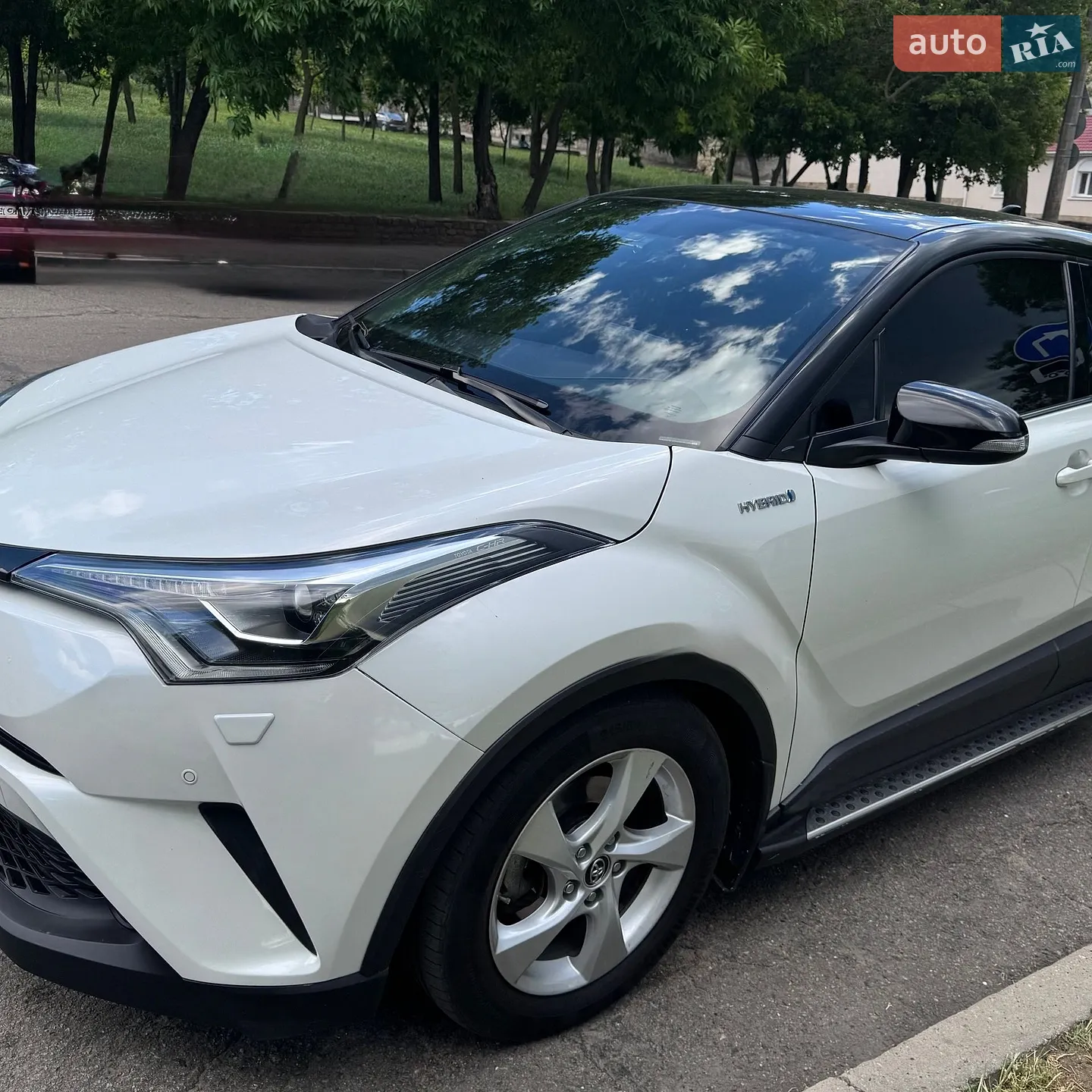 Toyota C-HR 2018 VIN NMTKZ4BXX0R133201 фото оголошення 9 з 17