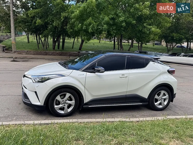 Toyota C-HR 2018 VIN NMTKZ4BXX0R133201 фото оголошення 3 з 45