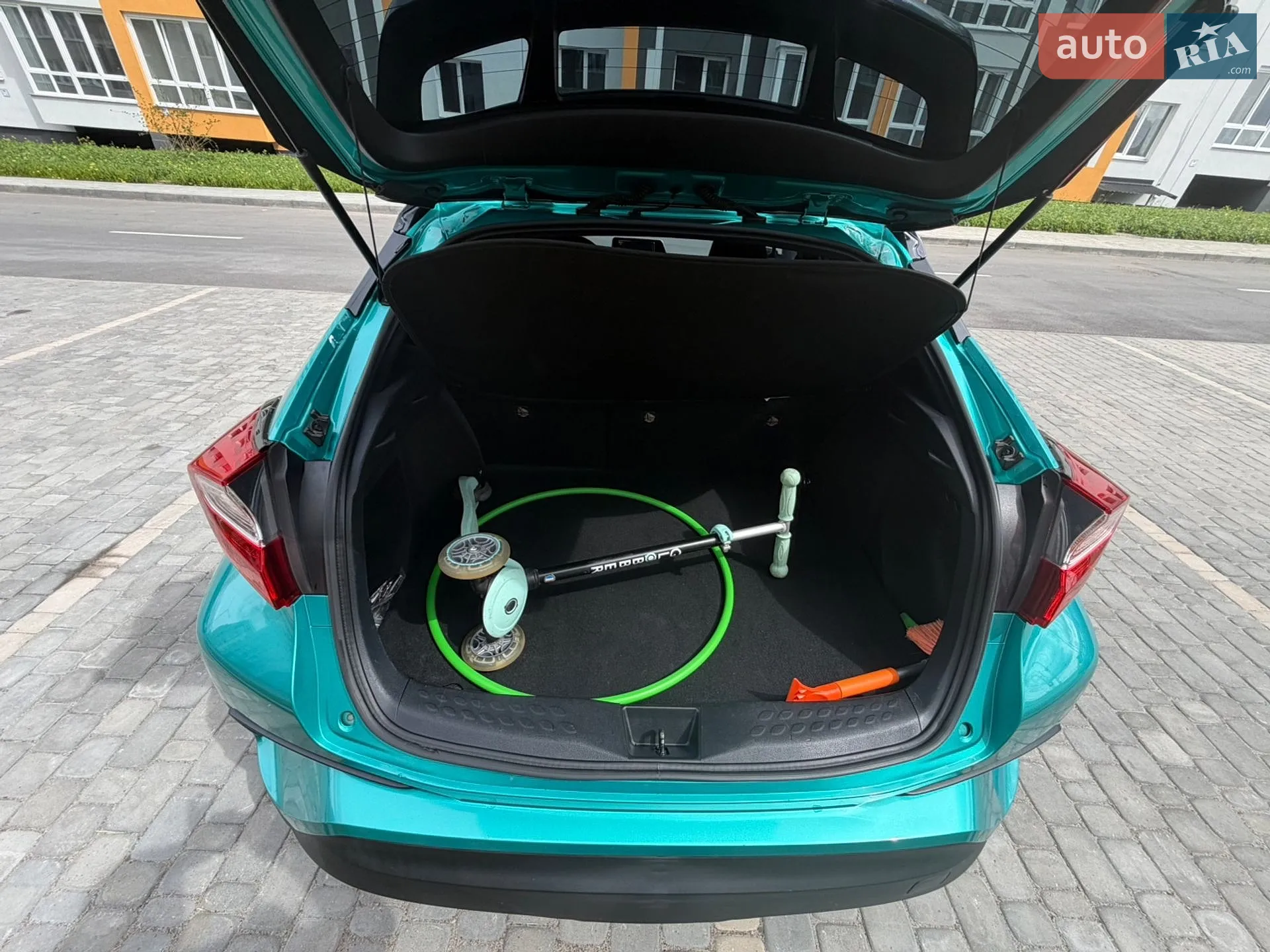 Toyota C-HR 2017 VIN NMTKHMBX6JR037375 фото оголошення 15 з 27