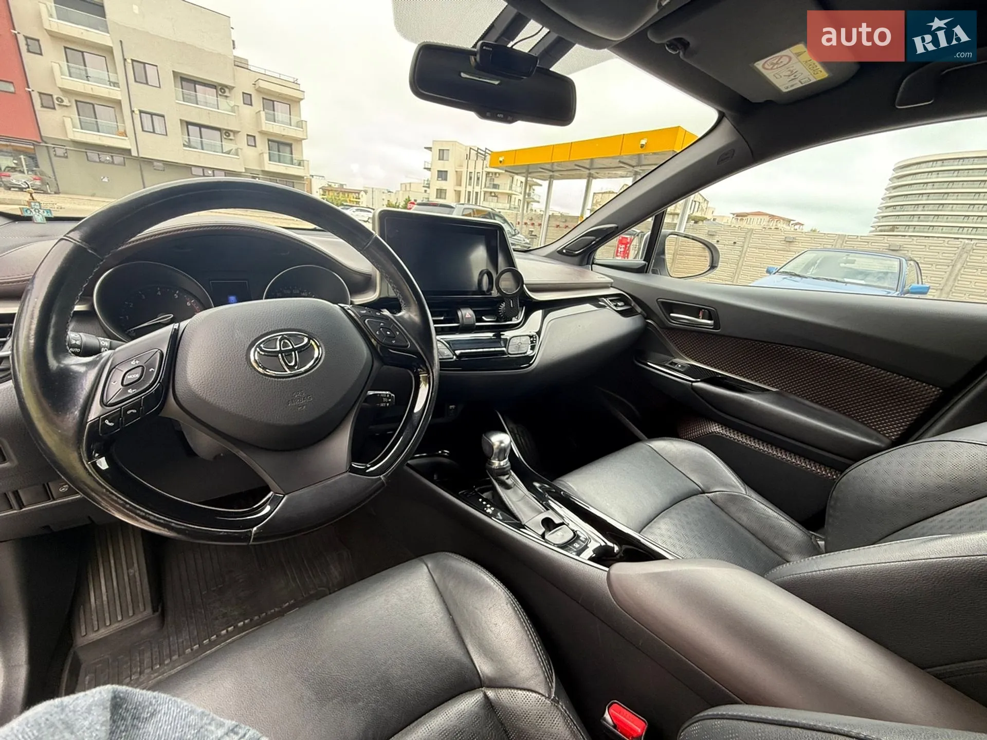 2017 Toyota C-HR - мініатюра 6