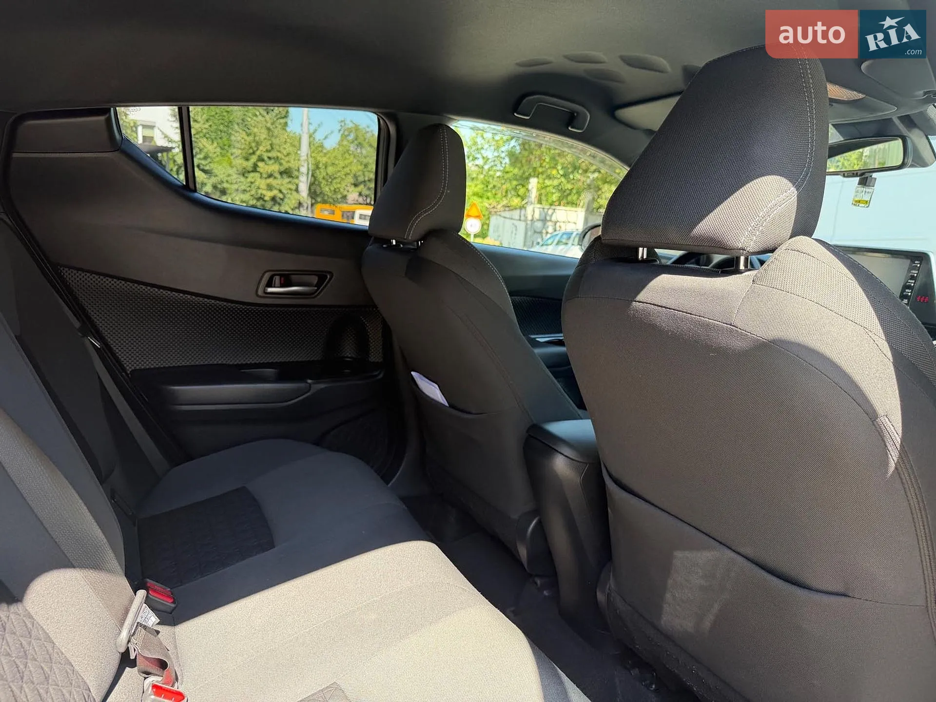 2020 Toyota C-HR - мініатюра 23