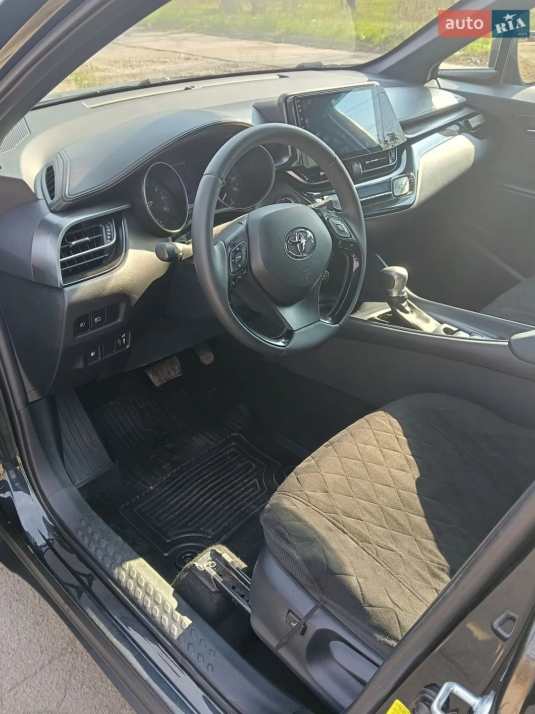 2017 Toyota C-HR - мініатюра 12