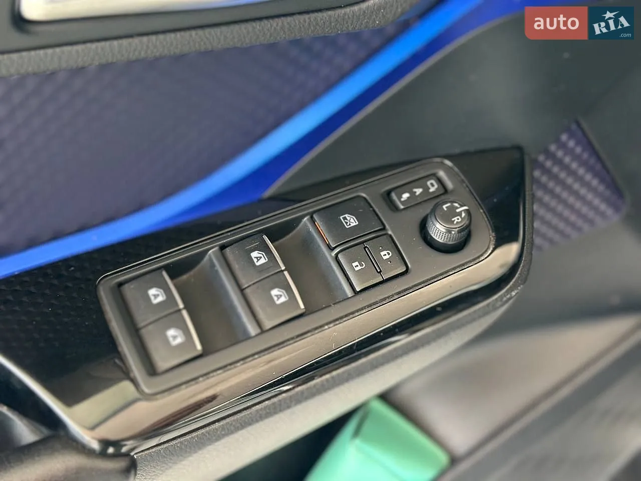 2017 Toyota C-HR - мініатюра 12