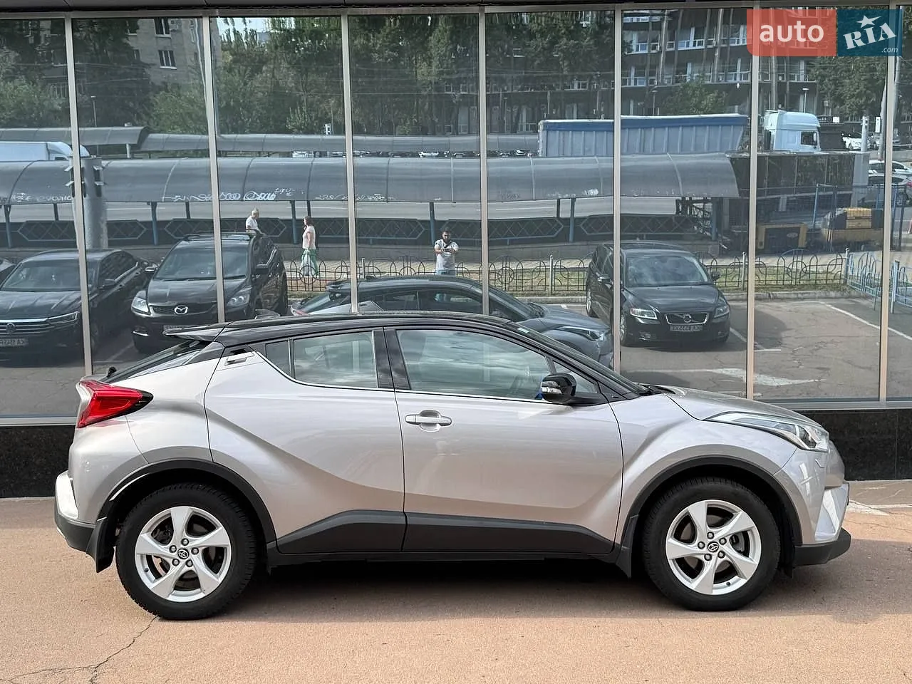 2017 Toyota C-HR - мініатюра 6