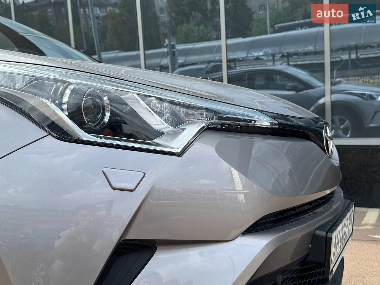 2017 Toyota C-HR - мініатюра 4