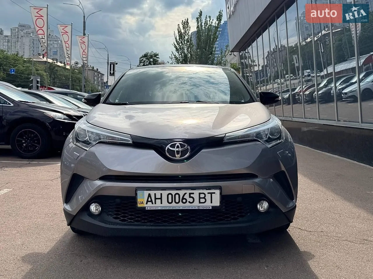 2017 Toyota C-HR - мініатюра 3