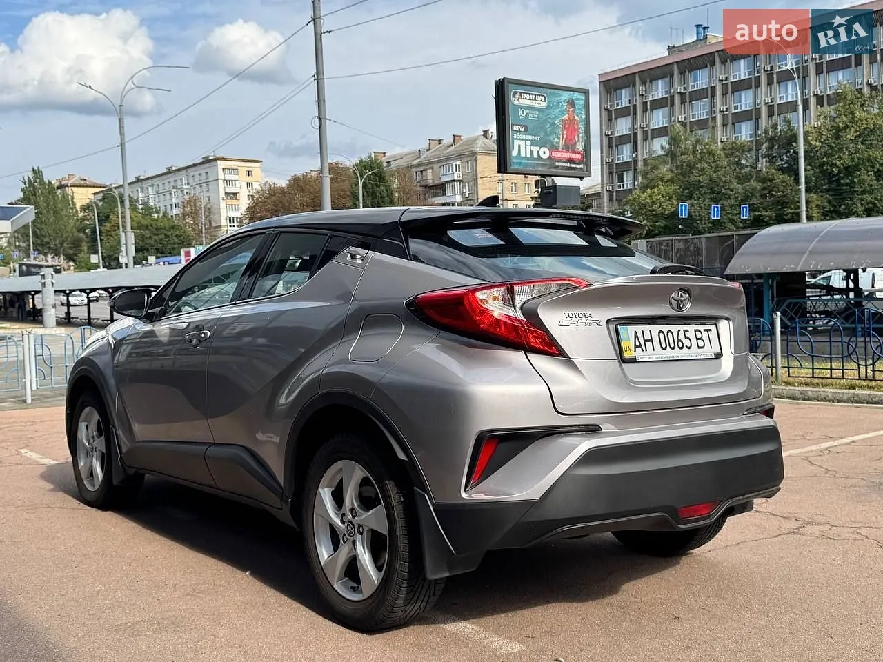2017 Toyota C-HR - мініатюра 11