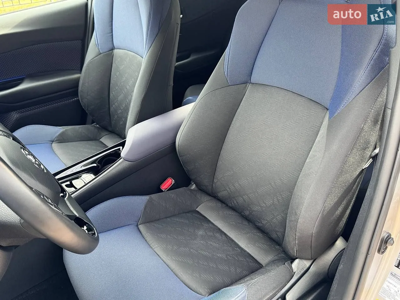 2017 Toyota C-HR - мініатюра 20