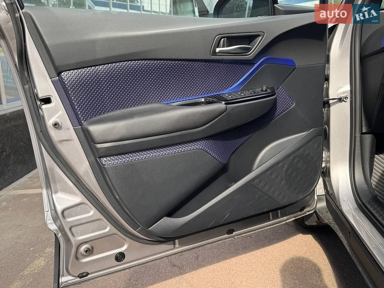 2017 Toyota C-HR - мініатюра 19