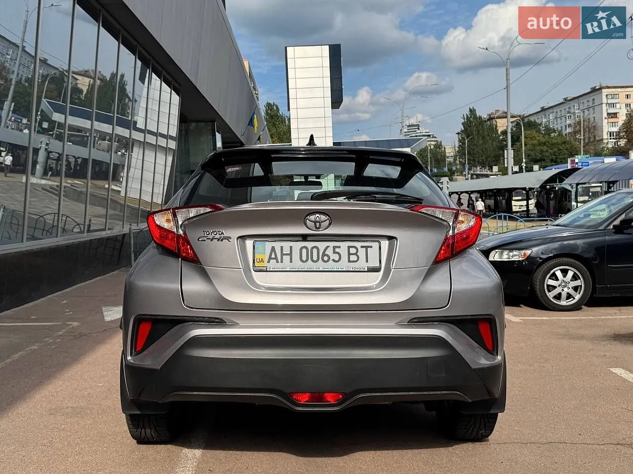 2017 Toyota C-HR - мініатюра 16
