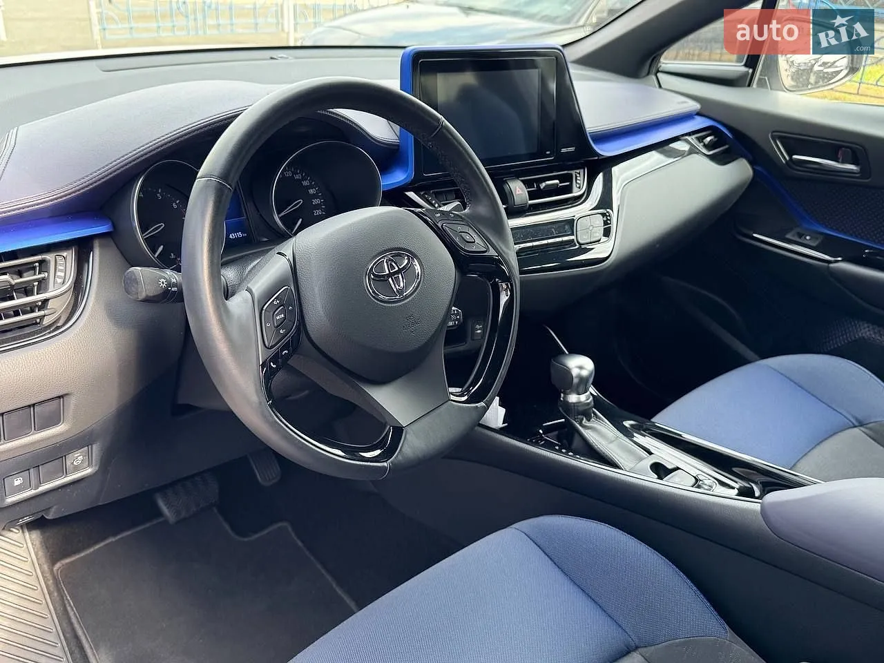 2017 Toyota C-HR - мініатюра 29